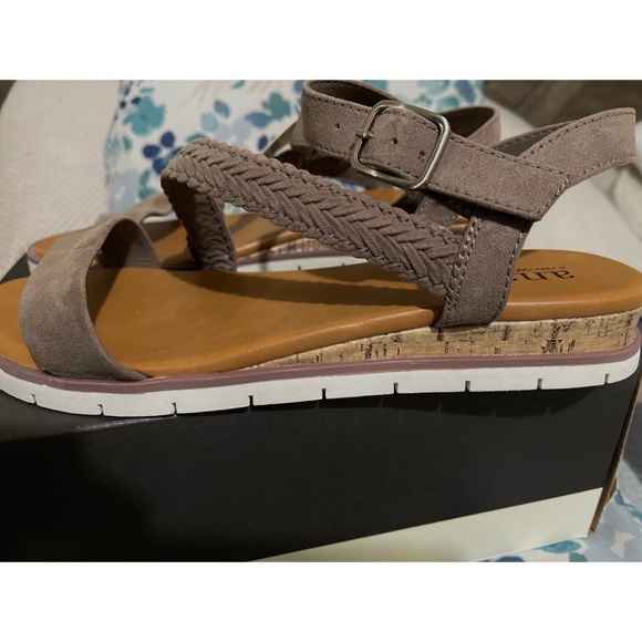 a.n.a sandals - Picture 3 of 7